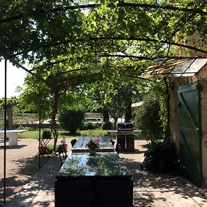  Couette-café La Bergerie De Castellan