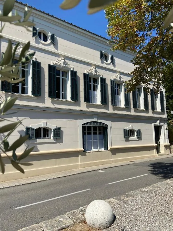 Bed and Breakfast Le Gabriel Claviers Bed & Breakfast